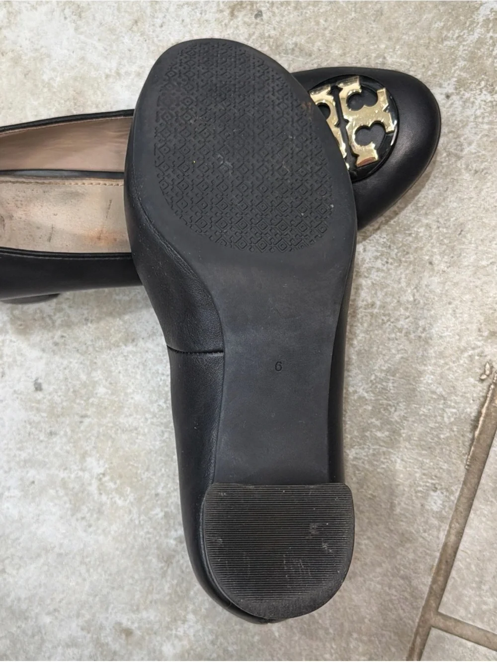 Tory Burch Benton 2 Size 6 Black Leather Block Heel Pumps Comfort Logo